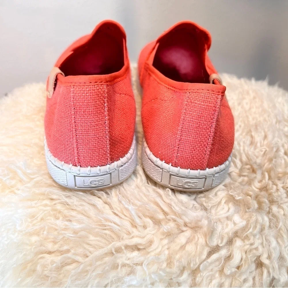 UGG Coral Canvas Slip On Espadrilles. Cushioned Footbed. Rubber soles. Size 10